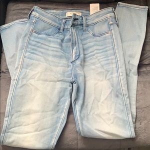 Abercrombie & Fitch Women’s Jeans